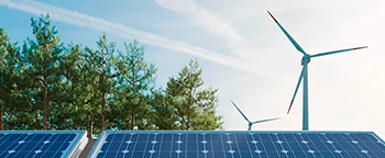 Equipos de energía renovable: Panel solar y turbinas eólicas